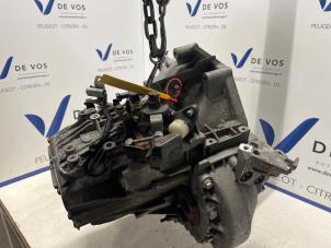 Gebruikte Versnellingsbak Peugeot Expert (V1/VA/VB/VE/VF/VT/VY) 2.0 Blue HDi 145 16V Prijs € 1.815,00 Inclusief btw aangeboden door De Vos Onderdelen