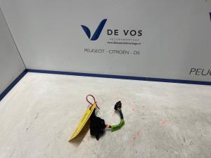 Gebruikte Camera voorzijde Peugeot 508 SW (F4/FC/FJ/FR) 1.6 16V Hybrid 225 Prijs € 90,00 Margeregeling aangeboden door De Vos Onderdelen