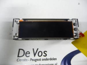 Gebruikte Display Interieur Peugeot 207/207+ (WA/WC/WM) 1.4 16V VTi Prijs € 70,00 Margeregeling aangeboden door De Vos Onderdelen