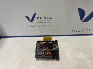 Gebruikte Zekeringkast Peugeot 308 (4A/C) 1.6 16V THP 150 Prijs € 200,00 Margeregeling aangeboden door De Vos Onderdelen