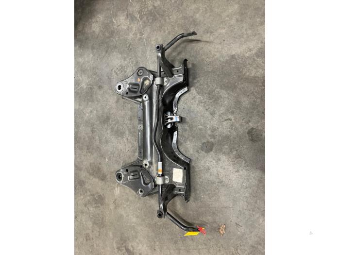 Gebruikte Subframe Opel Corsa F (UB/UH/UP) 1.2 12V 75 Prijs € 160,00 Margeregeling aangeboden door De Vos Onderdelen
