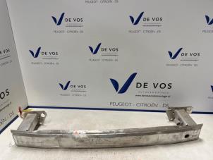 Gebruikte Bumperbalk achter Opel Crossland (X) 1.2 Turbo 12V Euro 6d-temp Prijs € 90,00 Margeregeling aangeboden door De Vos Onderdelen