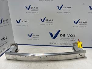 Gebruikte Bumperbalk voor Peugeot 3008 II (M4/MC/MJ/MR) 1.2 12V PureTech Hybrid 48V Prijs € 135,00 Margeregeling aangeboden door De Vos Onderdelen