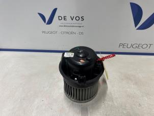 Gebruikte Chaufage Ventilatiemotor Citroen C4 Berline (BA/BB/BC) 1.2 PureTech 130 12V Prijs € 200,00 Margeregeling aangeboden door De Vos Onderdelen