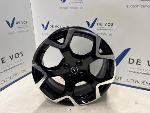 Gebruikte Velg Opel Crossland (X) 1.2 Turbo 12V Euro 6d-temp Prijs € 135,00 Margeregeling aangeboden door De Vos Onderdelen