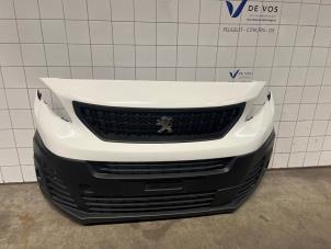 Gebruikte Bumper voor Peugeot Expert (V1/VA/VB/VE/VF/VT/VY) 2.0 Blue HDi 150 16V Prijs € 550,00 Margeregeling aangeboden door De Vos Onderdelen