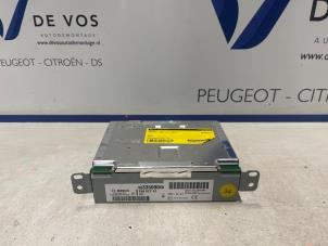 Gebruikte Radio Peugeot 208 II (UB/UH/UP) 1.2 Vti 12V PureTech 100 Prijs € 350,00 Margeregeling aangeboden door De Vos Onderdelen