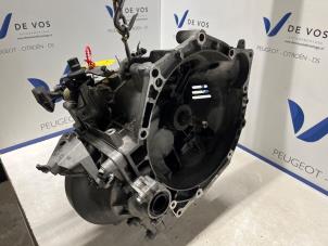 Gebruikte Versnellingsbak Opel Vivaro 2.0 CDTI 122 Prijs € 1.391,50 Inclusief btw aangeboden door De Vos Onderdelen