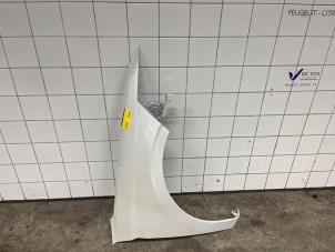 Gebruikte Scherm rechts-voor DS Automobiles DS 4 1.6 16V PureTech 180 Prijs € 225,00 Margeregeling aangeboden door De Vos Onderdelen