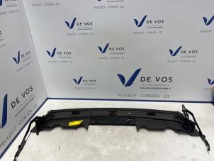 Gebruikte Afdekplaat Cabriodak Peugeot 308 CC (4B) 1.6 VTI 16V Prijs € 350,00 Margeregeling aangeboden door De Vos Onderdelen