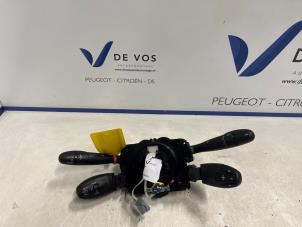 Gebruikte Combischakelaar Stuurkolom Citroen Berlingo 1.6 BlueHDI 100 Prijs € 250,00 Margeregeling aangeboden door De Vos Onderdelen