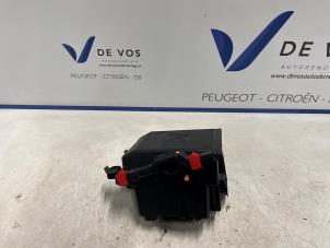 Gebruikte Relais Houder Citroen C4 Spacetourer (3D/3E) 1.5 Blue HDi 130 16V Prijs € 30,00 Margeregeling aangeboden door De Vos Onderdelen