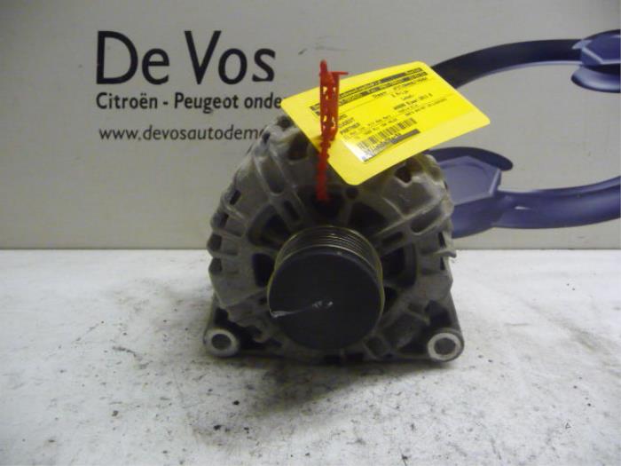 Gebruikte Dynamo Peugeot Partner Tepee (7A/B/C/D/E/F/G/J/P/S) 1.6 HDI 75 16V Phase 1 Prijs € 100,00 Margeregeling aangeboden door De Vos Onderdelen