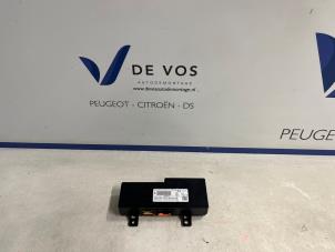 Gebruikte Telefoon interface Peugeot 208 I (CA/CC/CK/CL) 1.2 Vti 12V PureTech Prijs € 160,00 Margeregeling aangeboden door De Vos Onderdelen