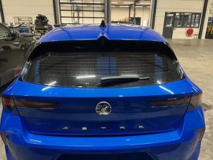 Gebruikte Achterklep Opel Astra L (F3/FB/FM/FP) 1.2 Turbo 110 12V Prijs € 850,00 Margeregeling aangeboden door De Vos Onderdelen