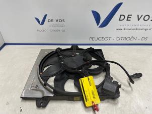 Gebruikte Windtunnel Peugeot 2008 (UD/UK/UR/US/UX) 1.2 VTi 12V PureTech 130 Prijs € 135,00 Margeregeling aangeboden door De Vos Onderdelen