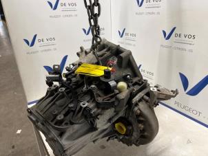 Gebruikte Versnellingsbak Peugeot Expert (V1/VA/VB/VE/VF/VT/VY) 2.0 Blue HDi 120 16V Prijs € 1.250,00 Margeregeling aangeboden door De Vos Onderdelen