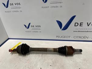 Gebruikte Homokineetas links-voor Citroen C4 Picasso (3D/3E) 1.6 e-HDi 115 Prijs € 100,00 Margeregeling aangeboden door De Vos Onderdelen
