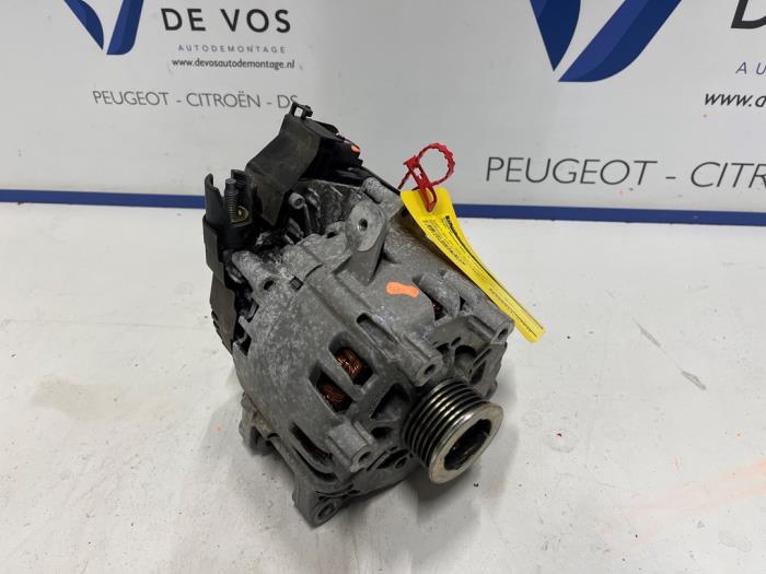 Gebruikte Dynamo Opel Grandland (X) 1.6 Turbo 16V Hybrid Prijs € 450,00 Margeregeling aangeboden door De Vos Onderdelen