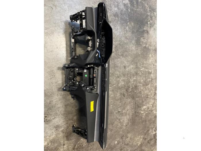 Gebruikte Dashboard Peugeot 308 SW (F4/FC/FN/FR) e-308 54 kWh Prijs € 605,00 Inclusief btw aangeboden door De Vos Onderdelen