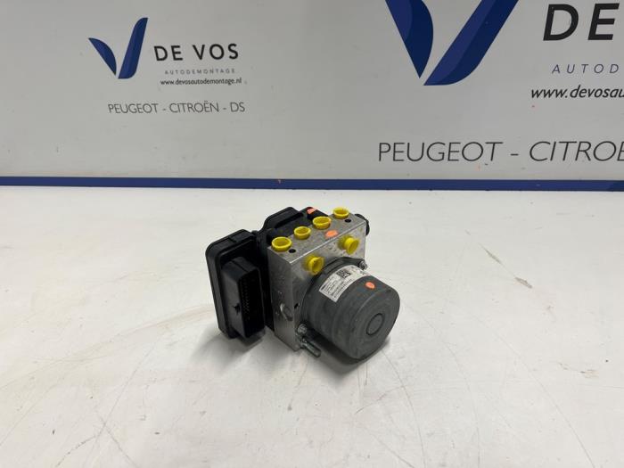 Gebruikte ABS Pomp Peugeot Expert (V1/VA/VB/VE/VF/VT/VY) 1.5 BlueHDi 100 Prijs € 350,00 Margeregeling aangeboden door De Vos Onderdelen