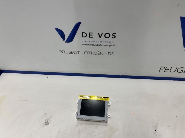 Gebruikte Display Interieur Peugeot RCZ (4J) 1.6 16V THP R Prijs € 90,00 Margeregeling aangeboden door De Vos Onderdelen