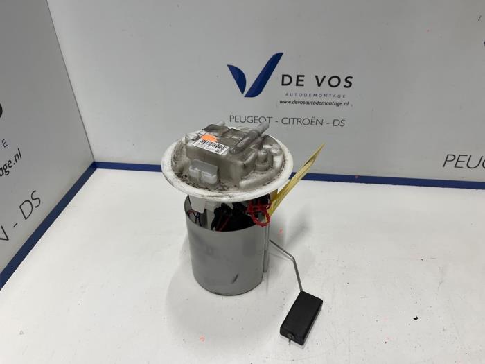 Gebruikte Tank element Pomp Peugeot RCZ (4J) 1.6 16V THP R Prijs € 160,00 Margeregeling aangeboden door De Vos Onderdelen