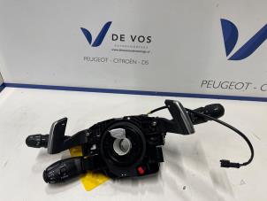 Gebruikte Combischakelaar Stuurkolom Peugeot 208 II (UB/UH/UP) 1.2 Hybrid 136 Prijs € 250,00 Margeregeling aangeboden door De Vos Onderdelen