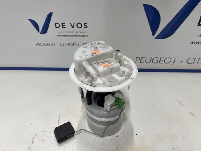 Gebruikte Brandstofpomp Elektrisch Peugeot 208 II (UB/UH/UP) 1.2 Hybrid 136 Prijs € 135,00 Margeregeling aangeboden door De Vos Onderdelen