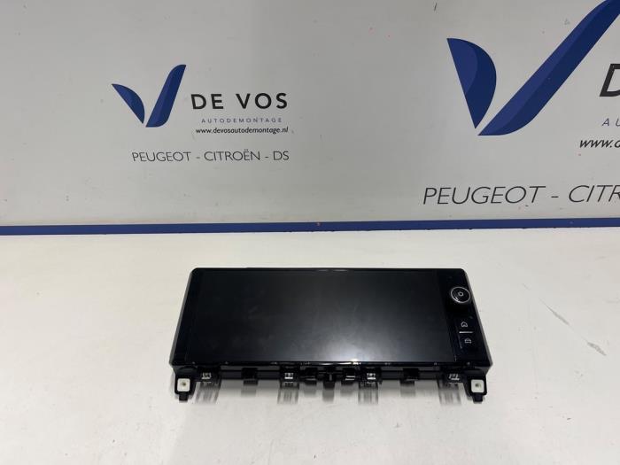 Gebruikte Display Interieur Opel Vivaro 1.5 CDTI 120 Prijs € 400,00 Margeregeling aangeboden door De Vos Onderdelen