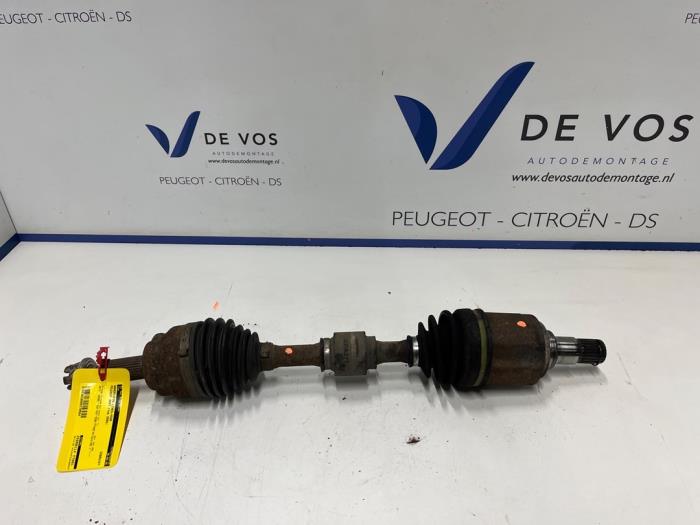 Gebruikte Steekas links-voor Peugeot 4007 (VU/VV) 2.4 16V Prijs € 200,00 Margeregeling aangeboden door De Vos Onderdelen
