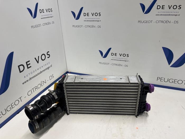 Gebruikte Intercooler Citroen C3 (CB/CC) 1.2 PureTech 100 Prijs € 90,00 Margeregeling aangeboden door De Vos Onderdelen