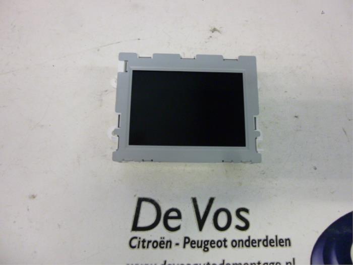 Gebruikte Display Interieur Peugeot 5008 I (0A/0E) 1.6 THP 16V Prijs € 90,00 Margeregeling aangeboden door De Vos Onderdelen