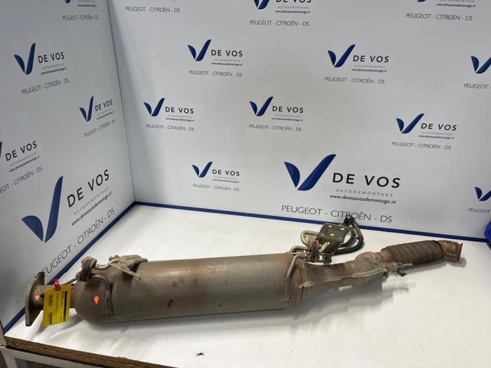 Gebruikte Roetfilter Opel Movano 2.2 D 140 Prijs € 850,00 Margeregeling aangeboden door De Vos Onderdelen
