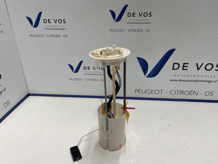 Gebruikte Tank element Pomp Opel Movano 2.2 D 140 Prijs € 225,00 Margeregeling aangeboden door De Vos Onderdelen