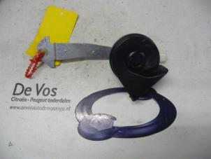Gebruikte Claxon Citroen C3 Picasso (SH) 1.4 16V VTI 95 Prijs € 15,00 Margeregeling aangeboden door De Vos Autodemontagebedrijf