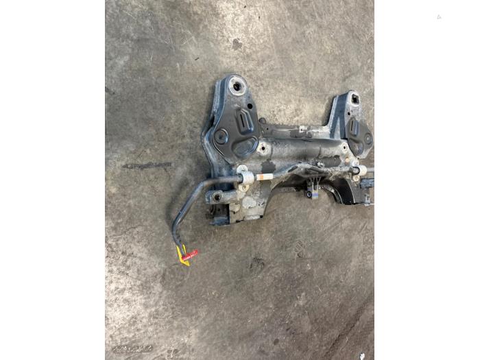 Gebruikte Subframe Peugeot 208 II (UB/UH/UP) 1.2 Vti 12V PureTech 75 Prijs € 200,00 Margeregeling aangeboden door De Vos Onderdelen