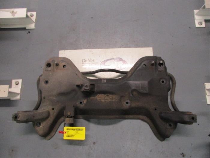 Gebruikte Subframe Peugeot 206 (2A/C/H/J/S) 1.4 XR,XS,XT,Gentry Prijs € 90,00 Margeregeling aangeboden door De Vos Onderdelen