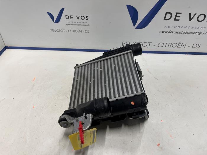 Gebruikte Intercooler Peugeot 408 Prijs € 160,00 Margeregeling aangeboden door De Vos Onderdelen