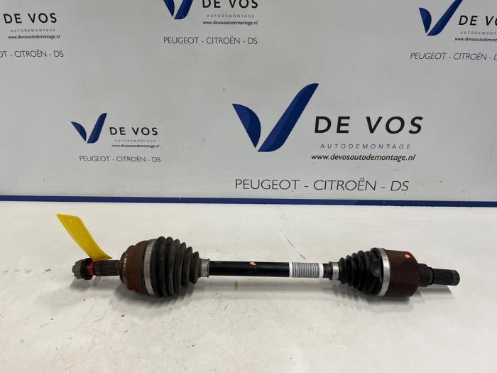 Gebruikte Aandrijfas links-voor DS Automobiles DS 7 1.6 16V E-Tense 300 4x4 Prijs € 275,00 Margeregeling aangeboden door De Vos Onderdelen