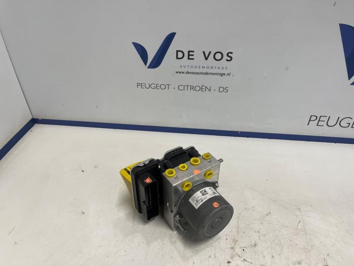 Gebruikte ABS Pomp DS Automobiles DS 7 1.6 16V E-Tense 300 4x4 Prijs € 450,00 Margeregeling aangeboden door De Vos Onderdelen