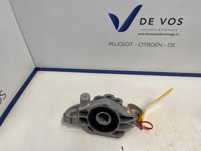 Gebruikte Motorrubber DS Automobiles DS 7 1.6 16V E-Tense 300 4x4 Prijs € 90,00 Margeregeling aangeboden door De Vos Onderdelen