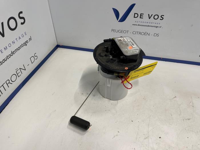 Gebruikte Tank element Pomp Peugeot 408 1.6 16V HYbrid 225 Prijs € 160,00 Margeregeling aangeboden door De Vos Onderdelen