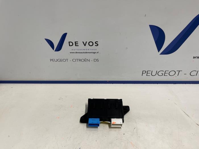 Gebruikte Computer Diversen DS Automobiles DS 7 1.6 16V E-Tense 300 4x4 Prijs € 70,00 Margeregeling aangeboden door De Vos Onderdelen
