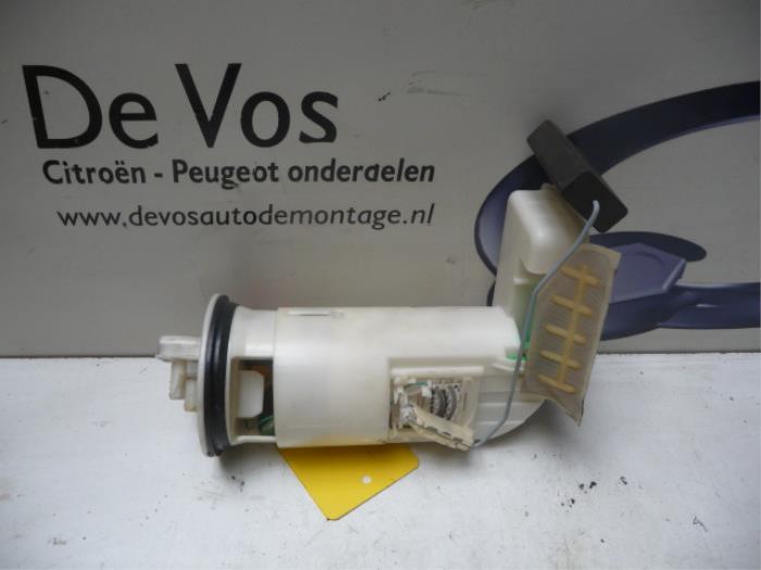 Gebruikte Tank element Pomp Citroen Saxo 1.1i X,SX Prijs € 45,00 Margeregeling aangeboden door De Vos Onderdelen