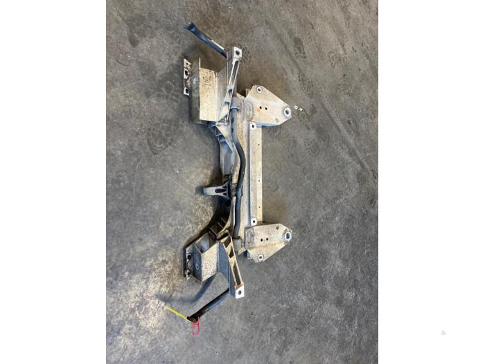 Gebruikte Subframe DS Automobiles DS 3/Crossback (UC/UJ/UR) 1.2 12V PureTech 100 Prijs € 400,00 Margeregeling aangeboden door De Vos Onderdelen