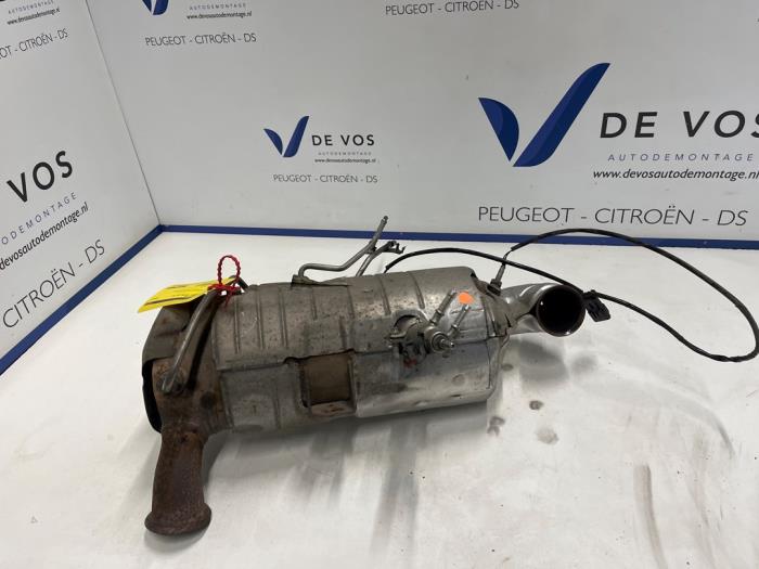 Gebruikte Roetfilter Peugeot Partner (EA//EF/EN/EU) 1.5 BlueHDi 100 Prijs € 550,00 Margeregeling aangeboden door De Vos Onderdelen