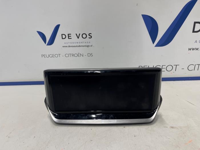 Gebruikte Display Interieur Peugeot 208 II (UB/UH/UP) 1.2 Vti 12V PureTech 100 Prijs € 250,00 Margeregeling aangeboden door De Vos Onderdelen