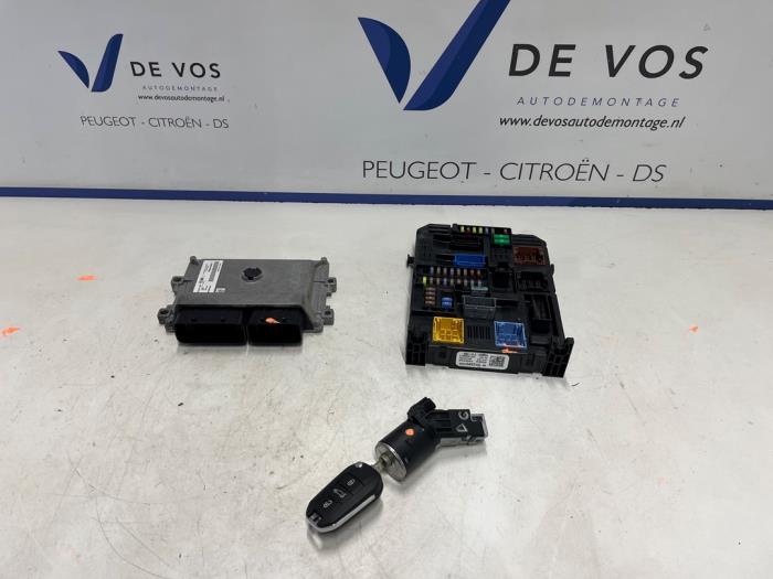 Computer Motormanagement Opel Corsa F (UB/UH/UP), 2019 1.2 12V 75, Hatchback, 4Dr, Benzine, 1.199cc, 55kW (75pk), FWD, F12XEL; EB2FAD; EB2FAMD; HMU, 2019-07, UPHMH (Gebruikt)