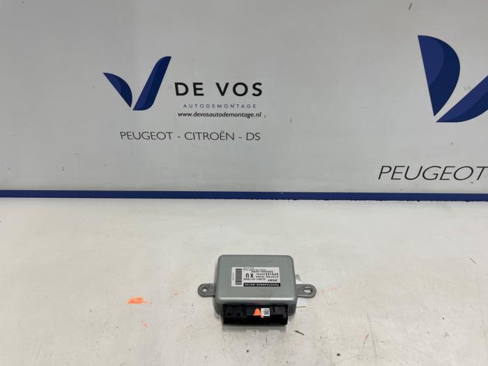 Gebruikte Stuurbekrachtiging Computer Peugeot 108 1.0 12V VVT-i Prijs € 100,00 Margeregeling aangeboden door De Vos Onderdelen